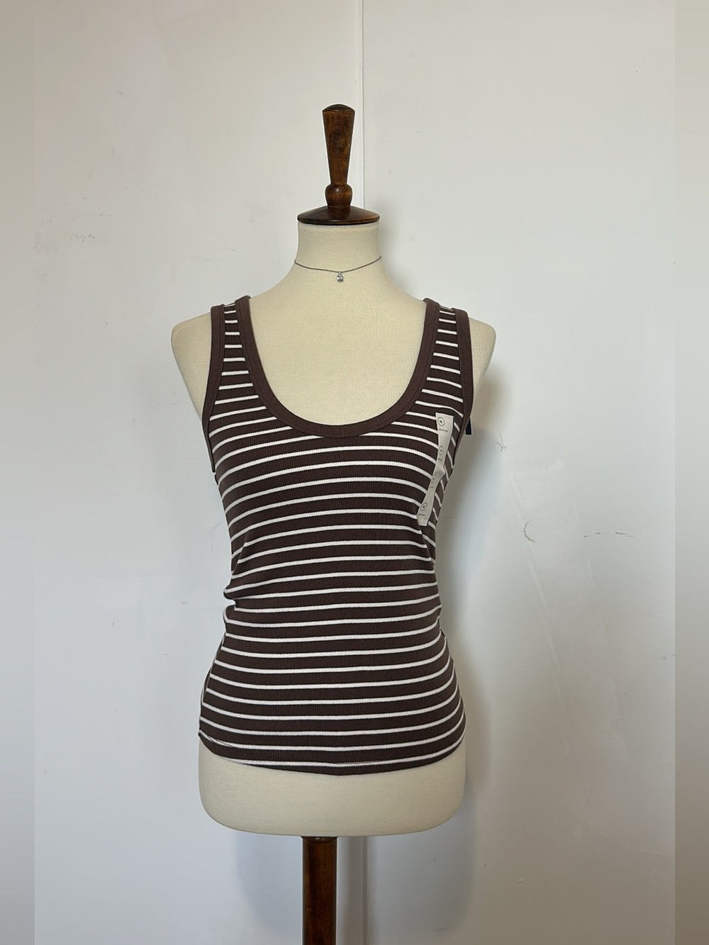Universal Thread Top